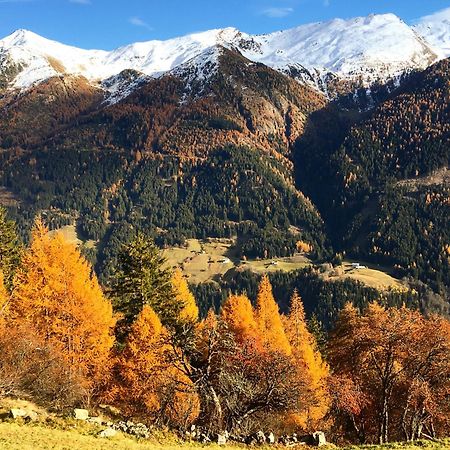 Chasa Jaro Panzió Santa Maria Val Muestair Kültér fotó